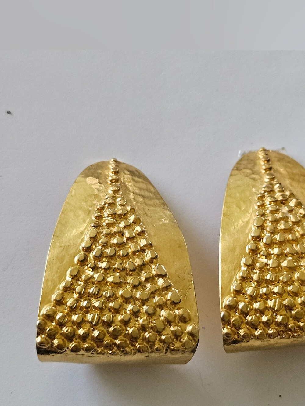 Vogue Les Bernard Vintage Earrings, Signed VO, Made In USA, Clip On Earrings - Picture 7 of 8